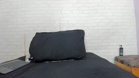 Snapshot of scarlett646 chatting on September 17, 3:15 am Scarlett 3 online show from September 17, 3:15 am
