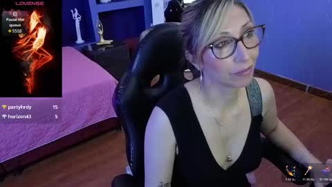 Scarlett online show from December 5, 12:50 pm