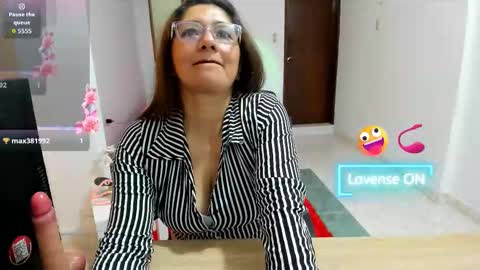 Snapshot of scarlett_mystic chatting on October 16, 2:09 pm Scarlett online show from October 16, 2:09 pm