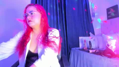 scarlett_reds online show from January 13, 1:04 pm