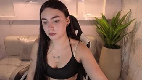 Scarlett online show from November 21, 1:57 pm