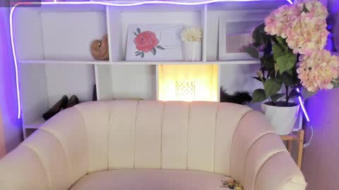 Snapshot of scarletta1215 chatting on December 7, 10:34 am Daniela Camacho online show from December 7, 10:34 am
