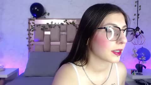 Scarlet online show from November 15, 7:04 pm