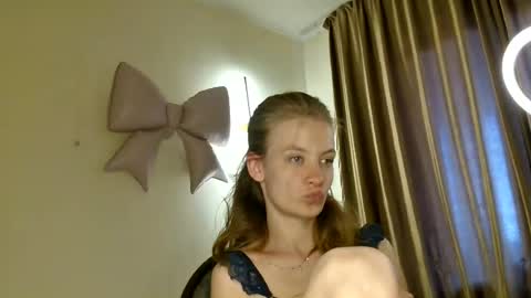 Elsa online show from July 23, 11:40 am