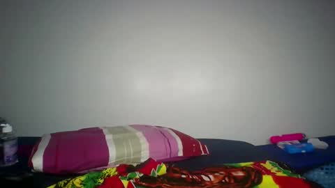 scentedfriction online show from September 23, 3:15 am