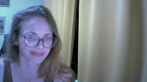 Snapshot of sea_dream chatting on October 11, 5:59 pm SEA Dream online show from October 11, 5:59 pm