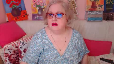 Alice online show from March 22, 6:03 pm