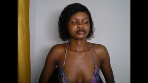 seductive_sugar247 online show from May 3, 2:59 am