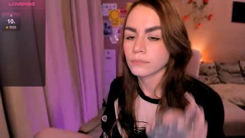 selectrra online show from March 17, 8:35 pm