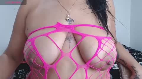 Selena online show from November 2, 7:28 pm