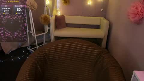 Selena online show from April 7, 1:57 pm