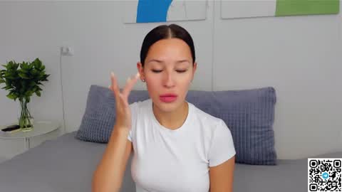 Selena online show from July 18, 7:22 am