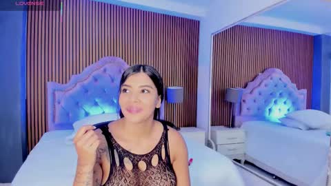 selenastonne online show from October 9, 9:19 pm