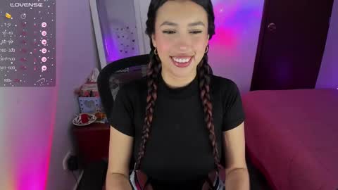 Snapshot of selene_e chatting on December 22, 11:09 pm Karol. online show from December 22, 11:09 pm