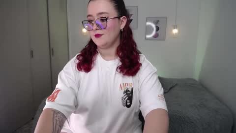 selene_rouse_ online show from April 1, 11:02 pm