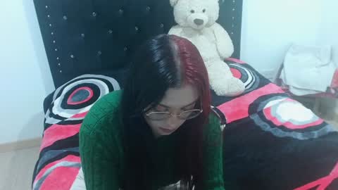 Snapshot of seleneg chatting on December 29, 12:09 am Selene G online show from December 29, 12:09 am