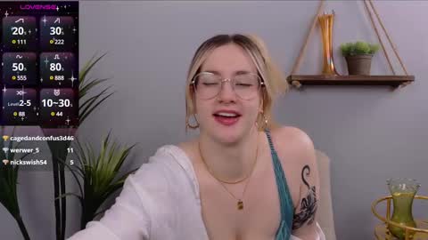 Selina Mae online show from March 1, 4:15 am