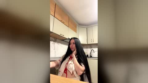 selinn11 online show from December 17, 4:00 pm