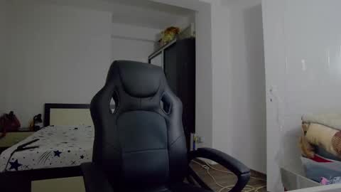 Snapshot of sellena_angel chatting on October 17, 11:08 pm sellena_angel online show from October 17, 11:08 pm