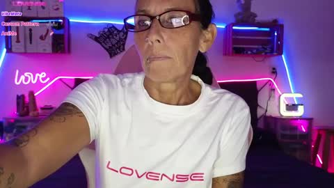 Selvaggia Del Caribe online show from January 10, 5:34 pm