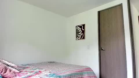 Selyn online show from September 17, 1:53 pm