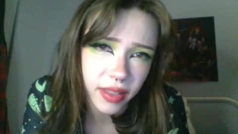 Snapshot of sendforesme chatting on January 19, 12:17 am goddess esme online show from January 19, 12:17 am
