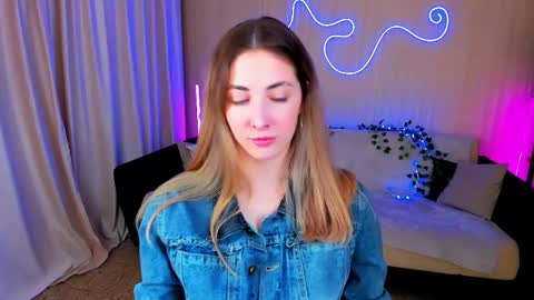 sensitiveheartt online show from September 30, 8:24 pm