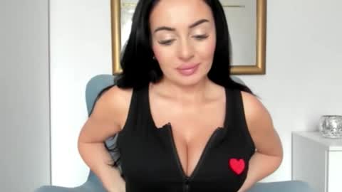 sensuallstella online show from May 7, 7:01 am