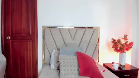 serenaaveline online show from October 12, 4:42 pm