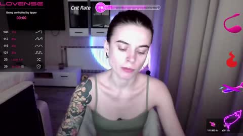 Snapshot of serenamilss chatting on January 4, 4:43 pm serenamilss online show from January 4, 4:43 pm