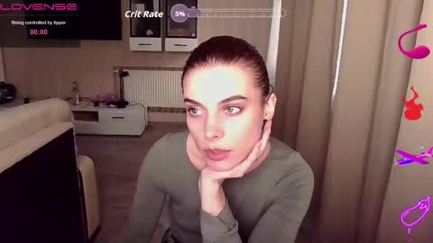 Snapshot of serenamilss chatting on October 15, 2:41 pm serenamilss online show from October 15, 2:41 pm