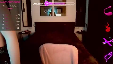 serenamilss online show from February 11, 7:43 am