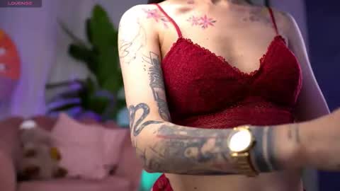 Serena online show from November 11, 11:18 am