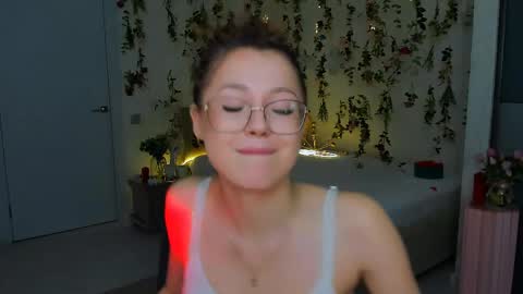 Ophelia online show from March 28, 5:12 pm