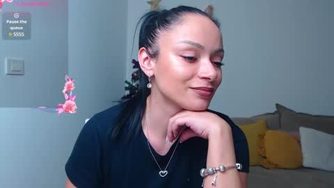 SereneSophi online show from January 20, 8:09 am