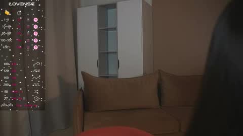 Sana online show from December 4, 3:03 pm