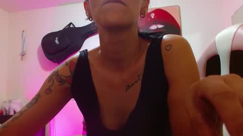 Snapshot of sexmilkdirty chatting on March 9, 11:35 pm sexmilkdirty online show from March 9, 11:35 pm