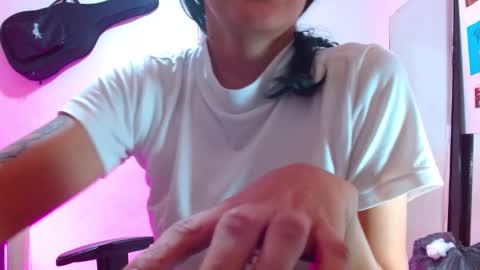 Snapshot of sexmilkdirty chatting on December 12, 2:04 am sexmilkdirty online show from December 12, 2:04 am