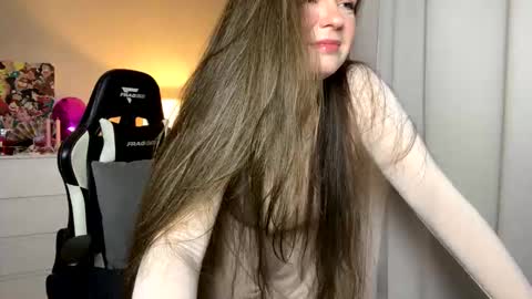 Snapshot of sexmoon11 chatting on October 1, 4:12 pm My name is Mia whats yours online show from October 1, 4:12 pm