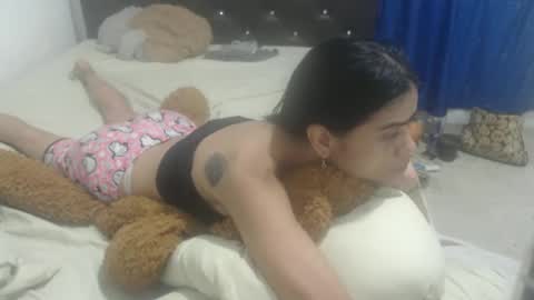 anny online show from December 4, 11:30 am