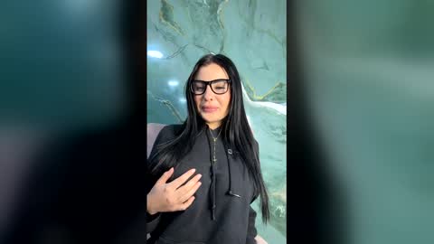 SARA    online show from December 13, 7:53 pm