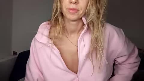 Verona online show from April 2, 3:37 am