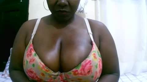 Snapshot of sexxi_ebony chatting on September 14, 1:14 am sexxi_ebony online show from September 14, 1:14 am