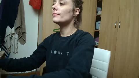 sexxxycrystali online show from October 16, 11:46 am