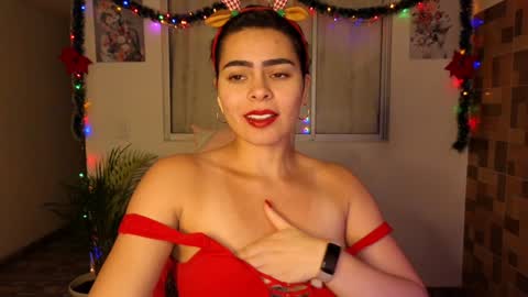 Snapshot of sexxylady__ chatting on December 13, 10:23 pm Angie online show from December 13, 10:23 pm