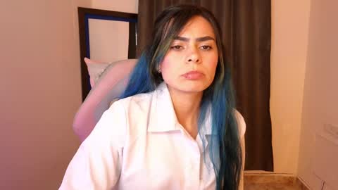 Snapshot of sexxylady__ chatting on October 5, 11:21 pm Angie online show from October 5, 11:21 pm