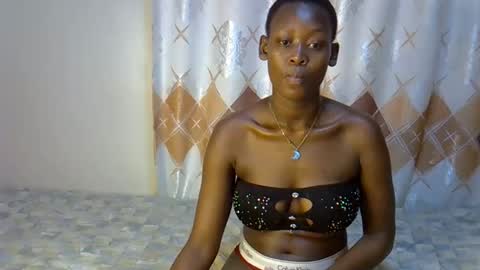 sexxyvee224 online show from November 14, 10:26 am