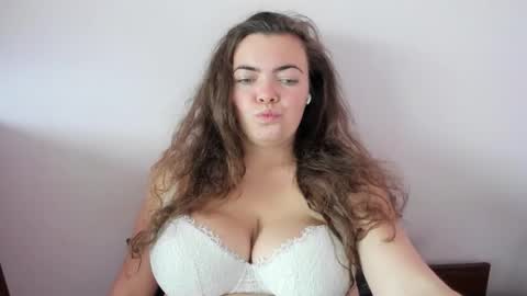 Snapshot of sexy__lizzy__ chatting on September 16, 6:21 am Hello dear. I will be glad to meet you. see you soon. online show from September 16, 6:21 am