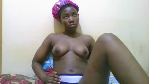 Snapshot of sexy_ariana90 chatting on March 7, 7:52 am Reshia online show from March 7, 7:52 am
