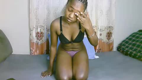 Snapshot of sexy_ariana_2 chatting on March 6, 6:41 am Ariana online show from March 6, 6:41 am